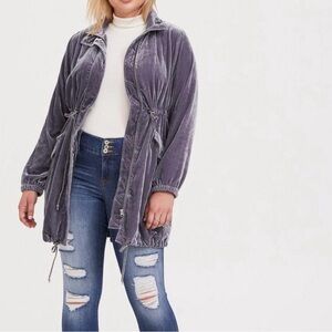 Torrid Velvet Anorak light weight zip & snap drawstring
Jacket